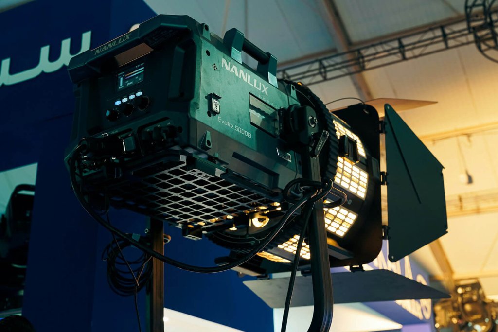 نور Nanlux Evoke 600 C